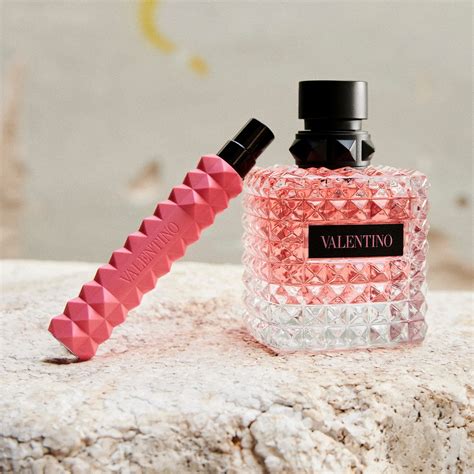 valentino roma donna bottle.